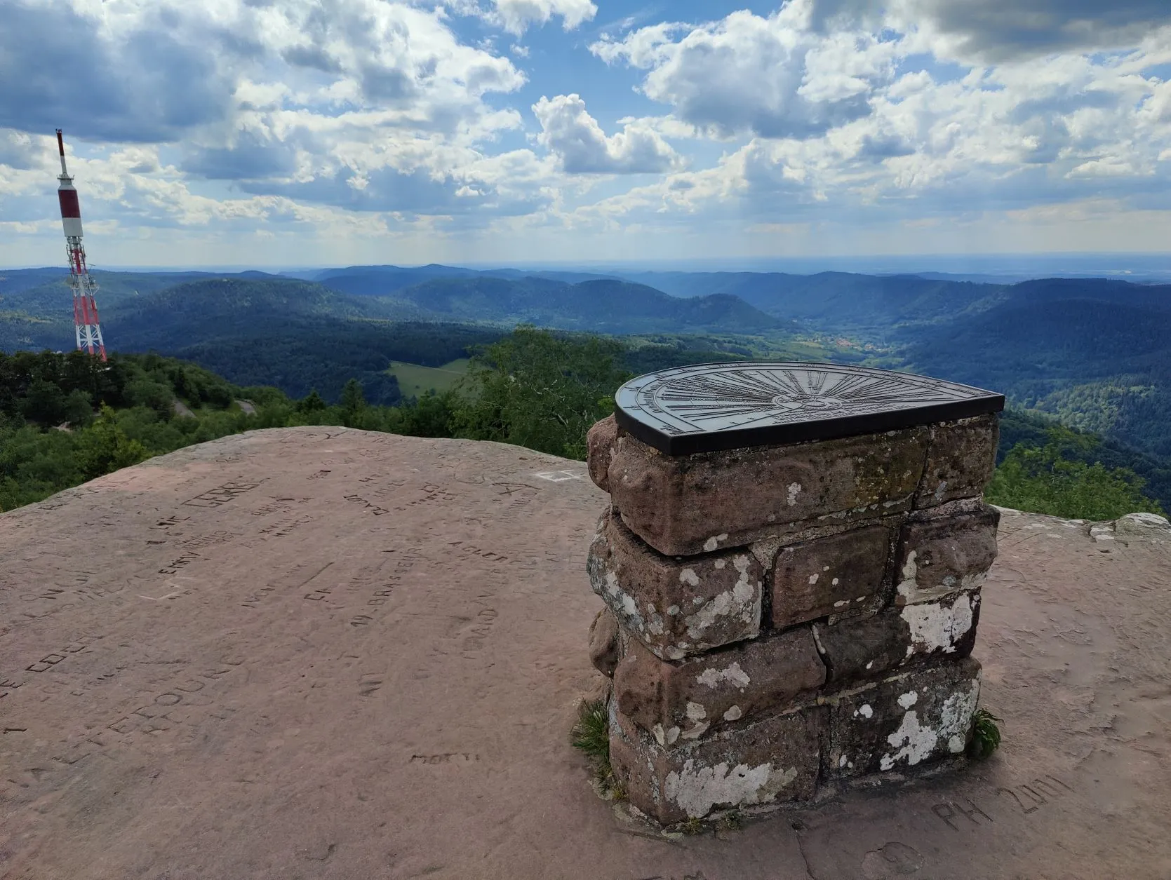 Etappe 28: Saint-Quirin ⇒ Col du Donon (GR5) - foto 7